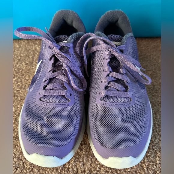 Nike Revolution 3 Big Kids Running Shoes Athletic Gym Sneakers 819416‌-‌501 4Y - Picture 2 of 16